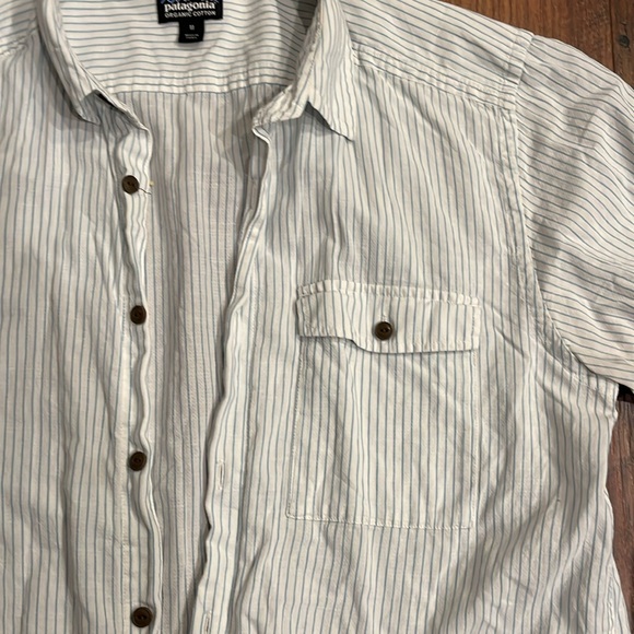 Patagonia organic cotton button up - Picture 3 of 4